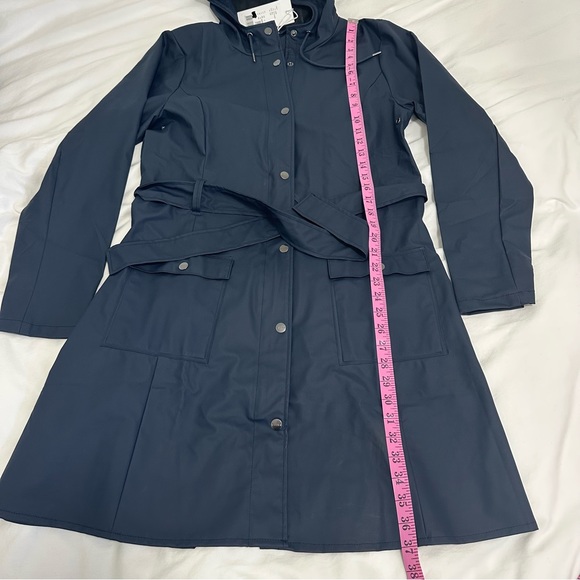RAIN Curve Jacket is Rains’ interpretation of the women’s Trench coat S/M - Picture 4 of 9